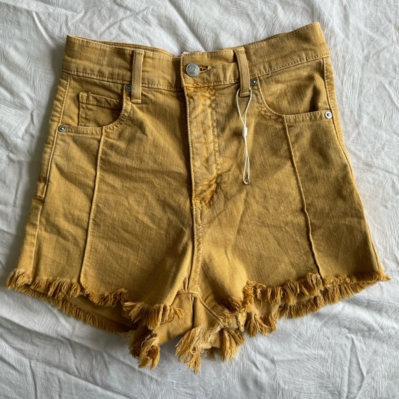 Revice Venus high rise cutoff shorts - Picture 3 of 6